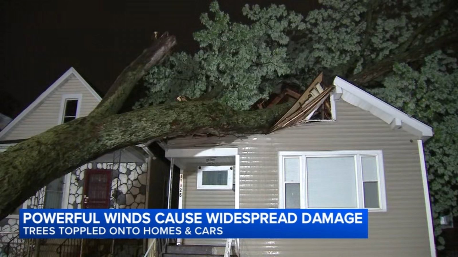 Chicago weather today: Strong storms bring wind damage, cause power outages, O'Hare ground stop and flight delays