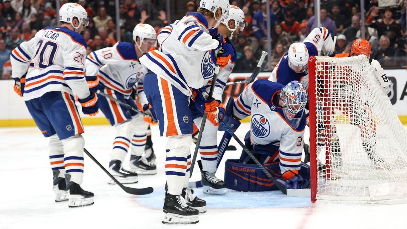 Commissioner Gary Bettman supports ruling on Ducks' OT goal