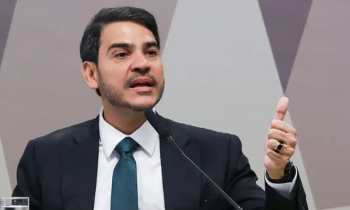 Como votaram senadores do Paraná na indicação de Lula ao STF