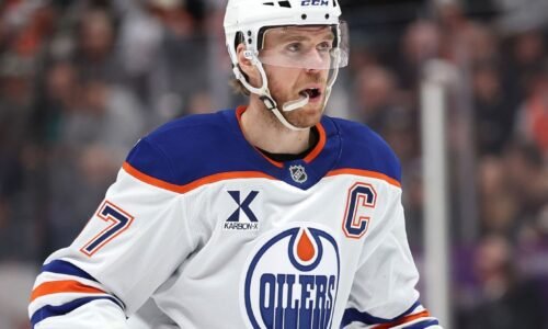 Connor McDavid in lineup as Oilers host Ducks in Game 5