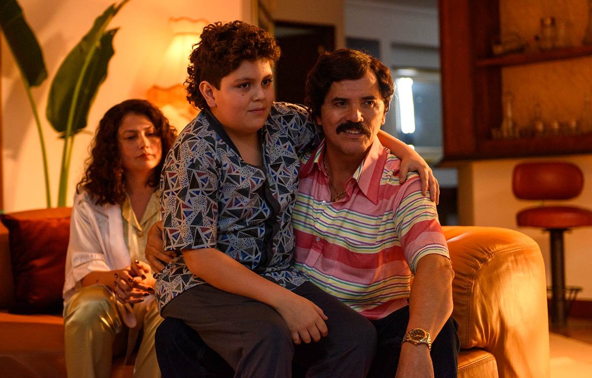 Queridas niñeras asesinas HULU john Leguizamo