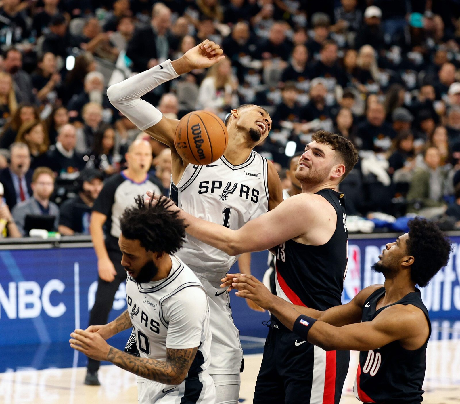 Em alta, Wembanyama vira dúvida na NBA após concussão