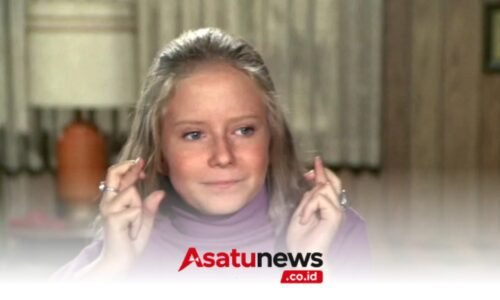 Eve Plumb Details Childhood Ties to Davy Jones in New Memoir