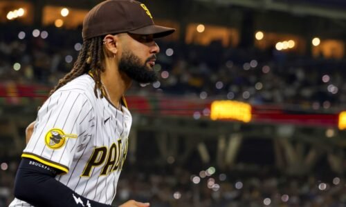Fernando Tatis Jr. to start at second base against Rockies