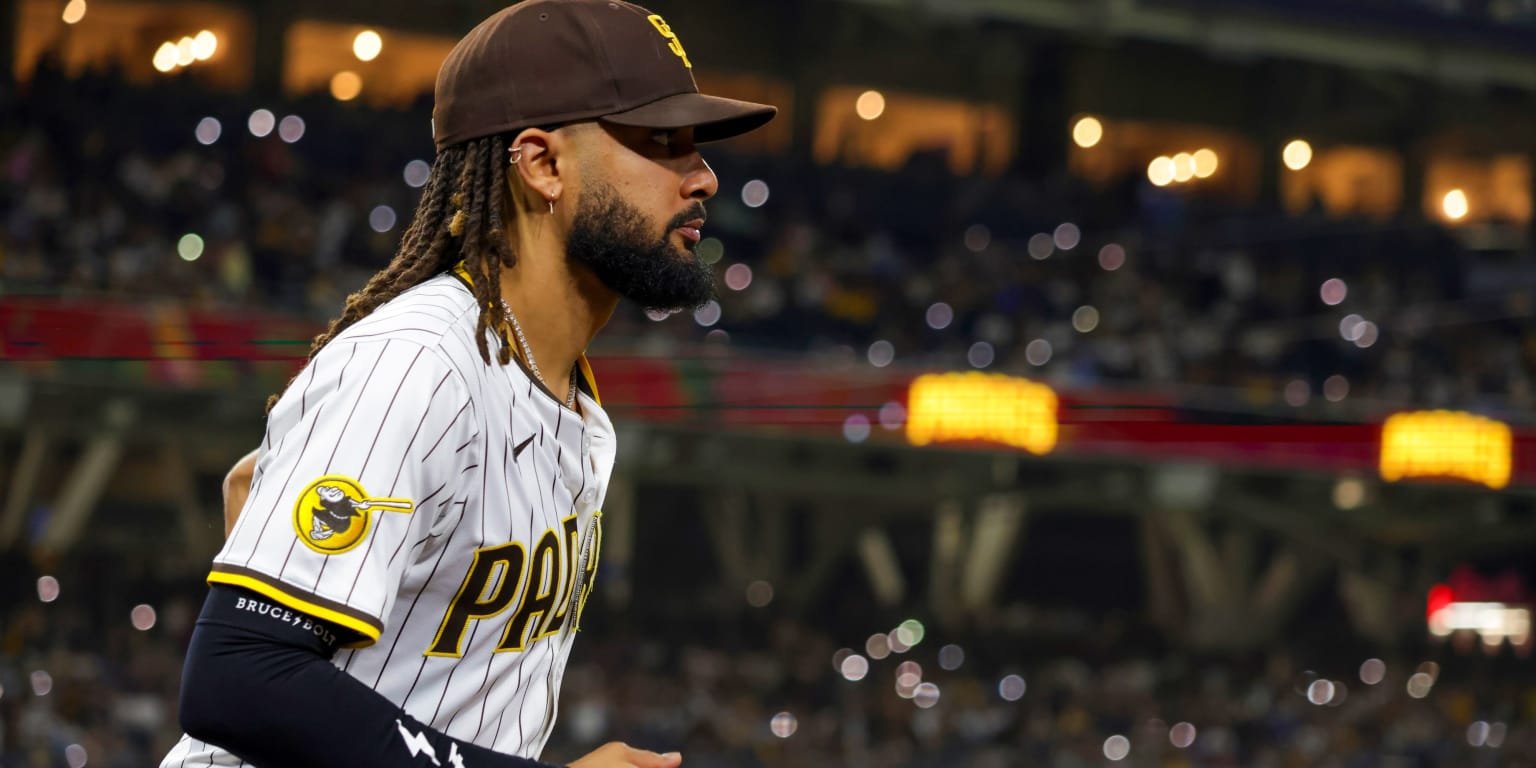 Fernando Tatis Jr. to start at second base against Rockies