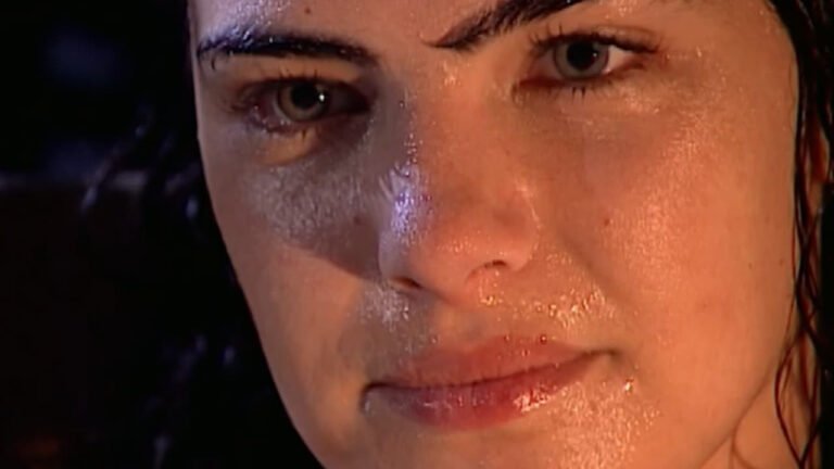 Giuliana surpreende Matteo com notícia