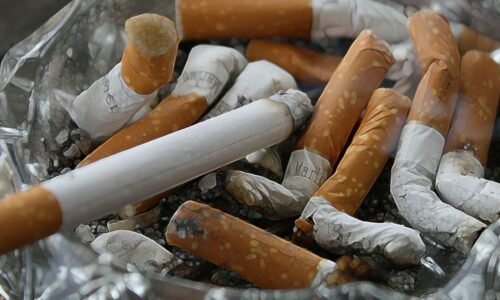 Governo eleva imposto sobre cigarro; entenda medida