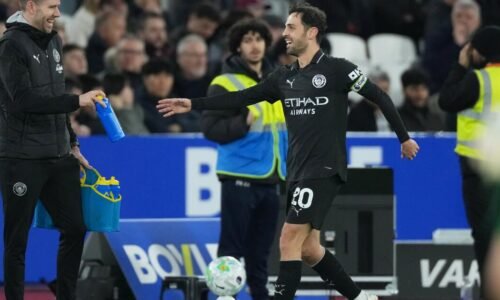 Guardiola dice que le "encantaría" que Bernardo Silva siga, pero no sabe si lo hará