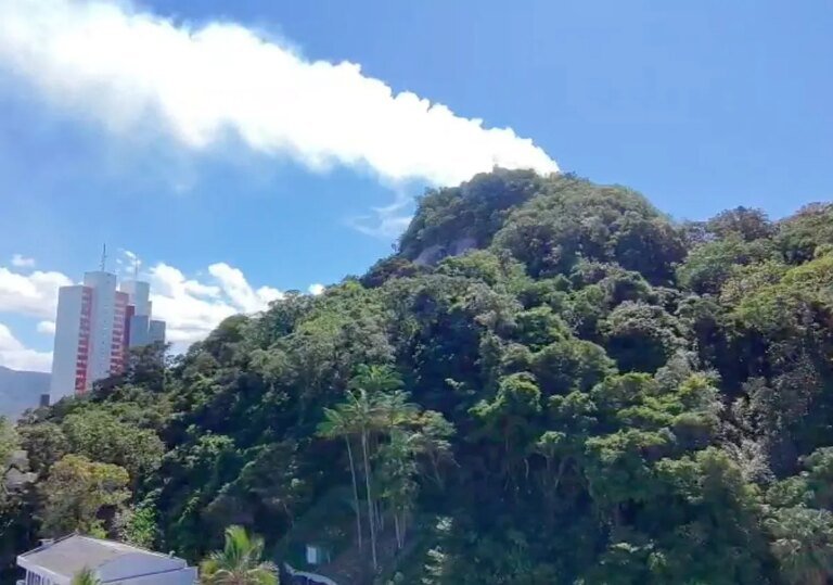 Incêndio no Morro do Boi, em Matinhos, é completamente extinto