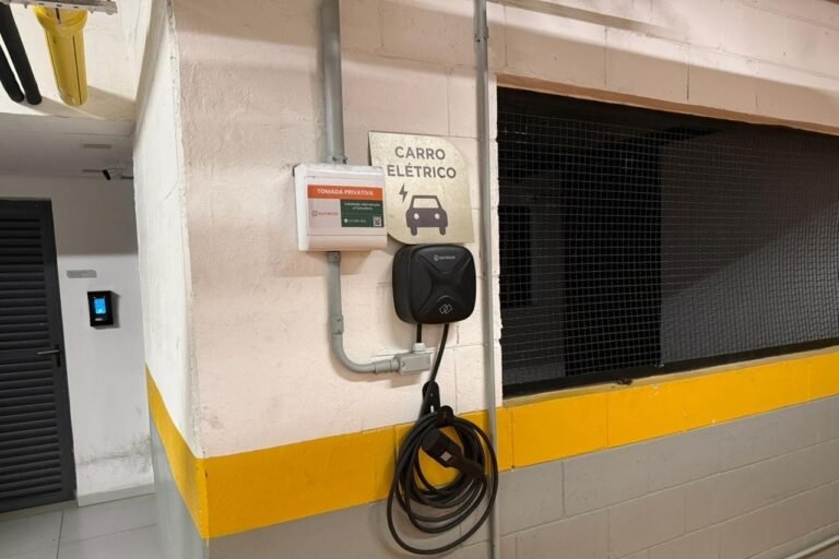Instalar ponto de recarga em prédio residencial já é um direito em São Paulo