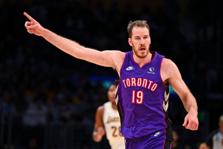 Jakob Poeltl provides update on lingering back injury