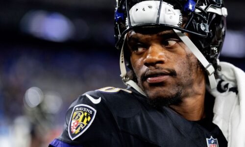 Lamar Jackson reports for start of Ravens' offseason workouts