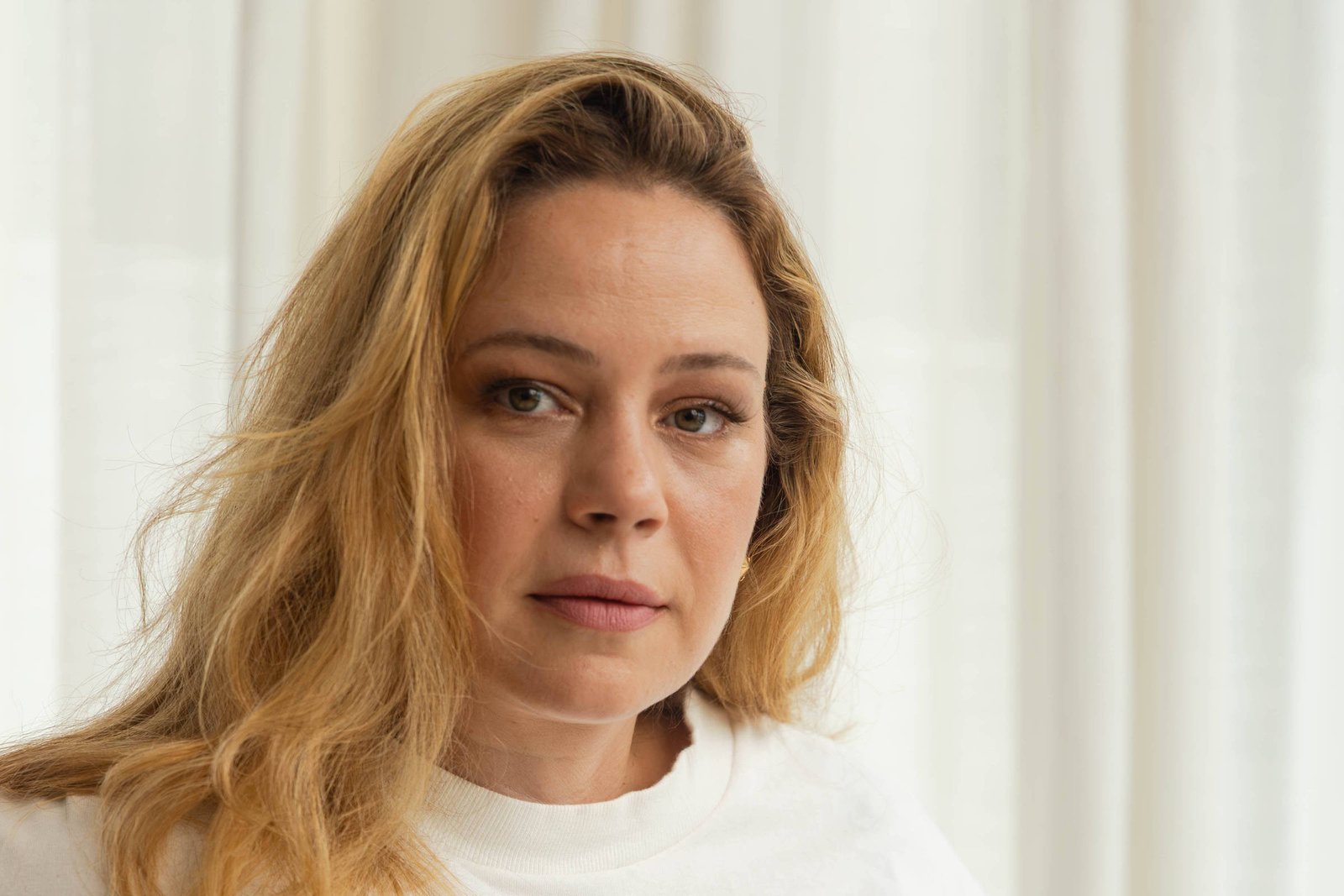 Leandra Leal diz que filha tem ciúme de cenas de beijo - 09/04/2026 - Televisão
