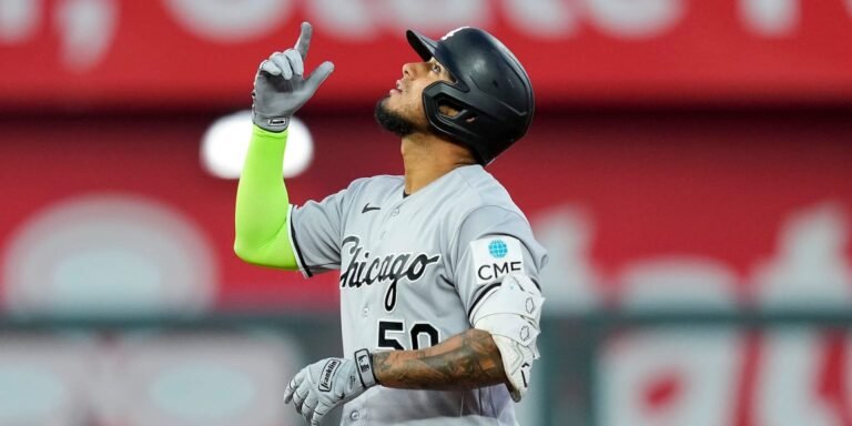 Lenyn Sosa traded to Blue Jays from White Sox