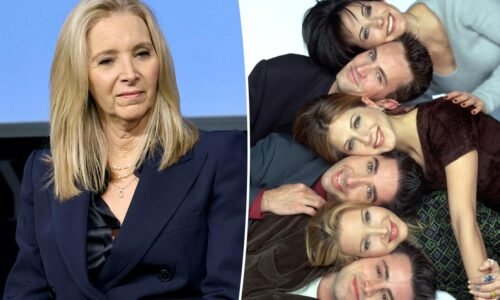 Lisa Kudrow says 'nobody cared about me' and that she was called 'the sixth Friend' on hit sitcom