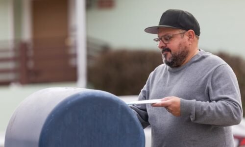 Mailing tax return near April 15 deadline comes with risk