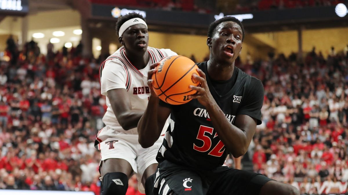 Moustapha Thiam has Michigan basketball 'fingers crossed'