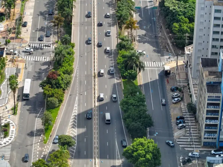 Dirigir veículo sem possuir Carteira Nacional de Habilitação é infração gravíssima, gera multa de R$ 880,41 e retenção do veículo (Foto: Divulgação/Emdec)