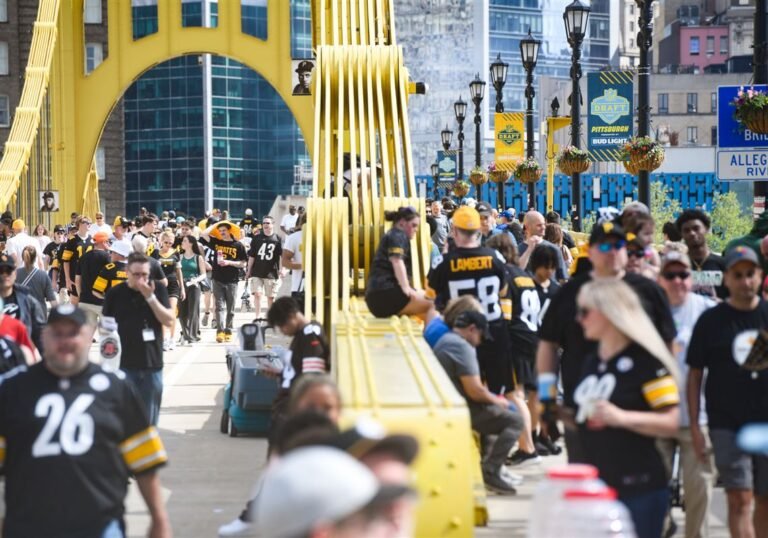 NFL Draft live updates: Pittsburgh reaches fever pitch as draft begins