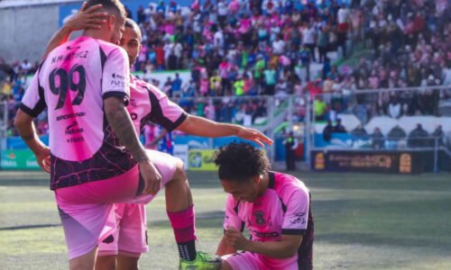 Nicolás Martínez lidera el triunfo de Mixco 3-1 a Xelajú en el Santo Domingo de Guzmán