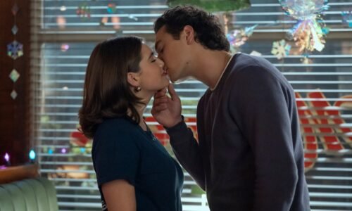 'Off Campus' Unveils Official Trailer For College Hockey Romance Show
