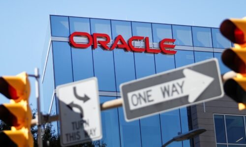 Oracle's stock has rallied nearly 30% this week, but charts show it's not too late to buy
