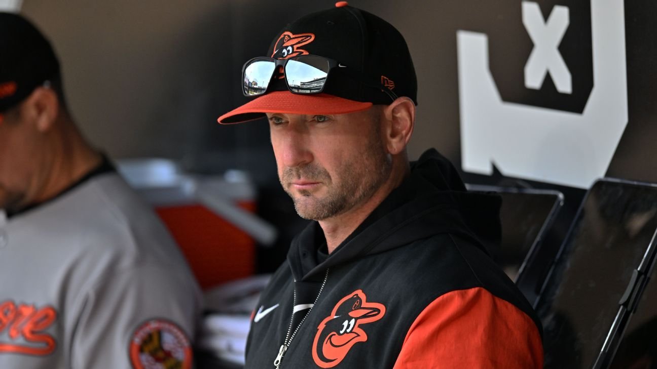 Orioles' Albernaz has cheek fractures, broken jaw from liner