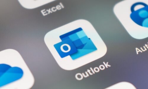 Outlook goes DOWN with hundreds of users unable to access emails in UK
