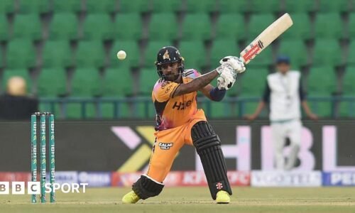 Kusal Mendis batting for Peshawar Zalmi