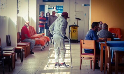 Paraná tenta evitar colapso hospitalar