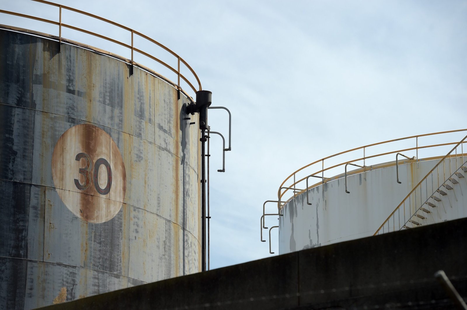 Petróleo despenca e Bolsas sobem com força após anúncio de cessar-fogo de EUA e Irã