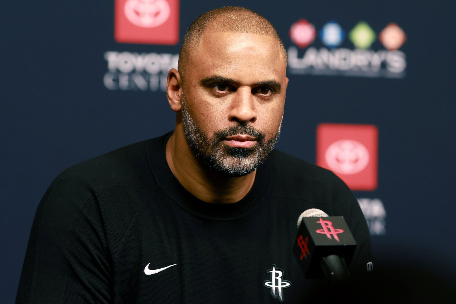Rockets Coach Ime Udoka on 'Hot Seat' Before Lakers Series