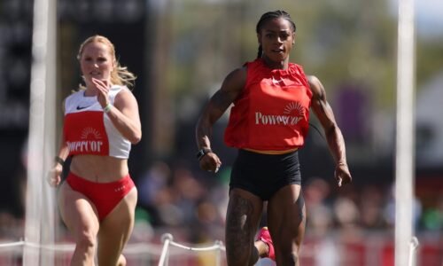 Sha'Carri Richardson surges from behind to win Stawell Gift