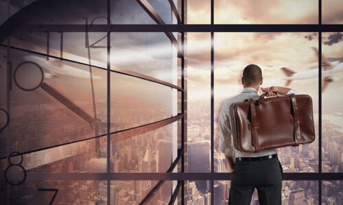 Snowflake Inc. (SNOW) Stock Sinks As Market Gains: Here's Why
