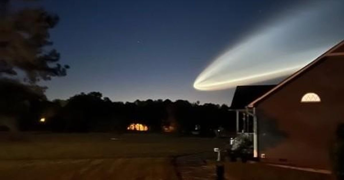 SpaceX Falcon 9 launch bright and visible in Tuesday pre-dawn sky :: WRAL.com
