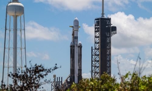 SpaceX seeks second attempt at Falcon Heavy launch following weather scrub on Monday – Spaceflight Now