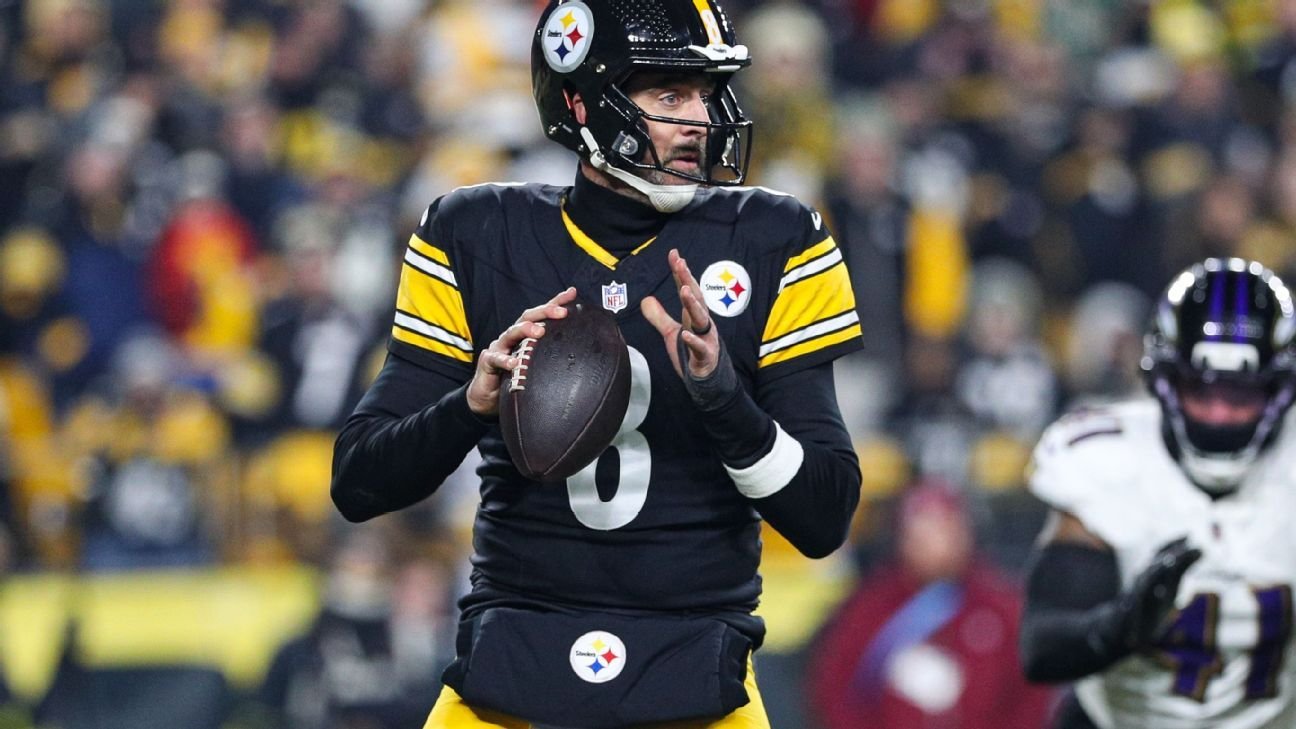 Steelers place seldom-used UFA tender on Aaron Rodgers