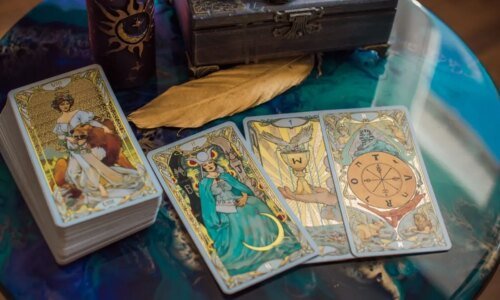 Tarot do dia: previsão para os 12 signos em 11/04/2026