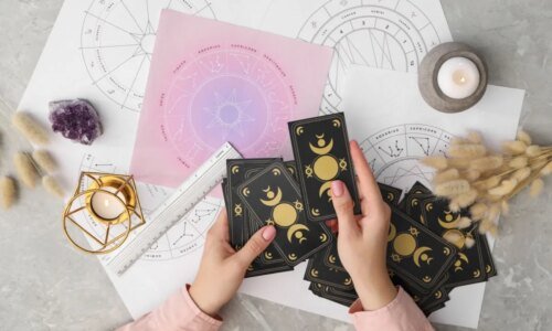 Tarot do dia: previsão para os 12 signos em 17/04/2026