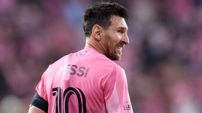 Time, how to watch, is Messi playing?