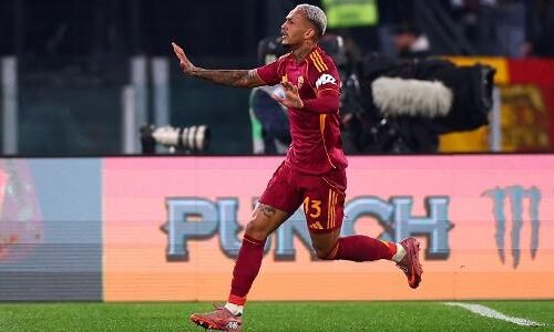 Wesley comemora gol da Roma contra a Juventus
