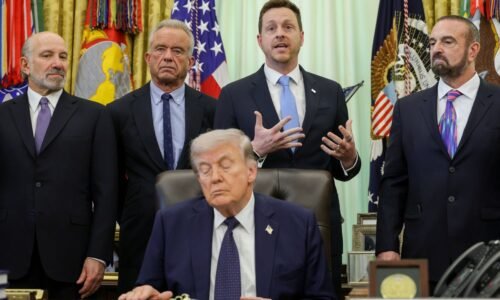 Trump’s frantic posts on Truth Social overnight show just how little he slept