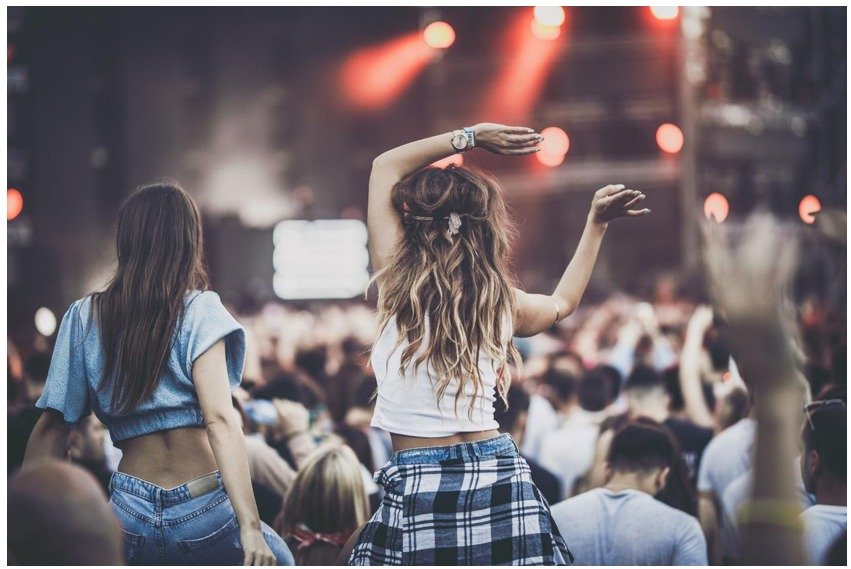 Turismo de festivais 2026. O impacto de grandes eventos no Brasil. Creditos istock -skynesher