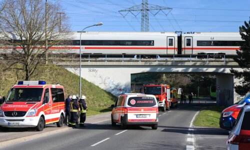Unfall mit Verletzten auf ICE-Strecke Berlin-München: 600 Menschen sitzen fest | News
