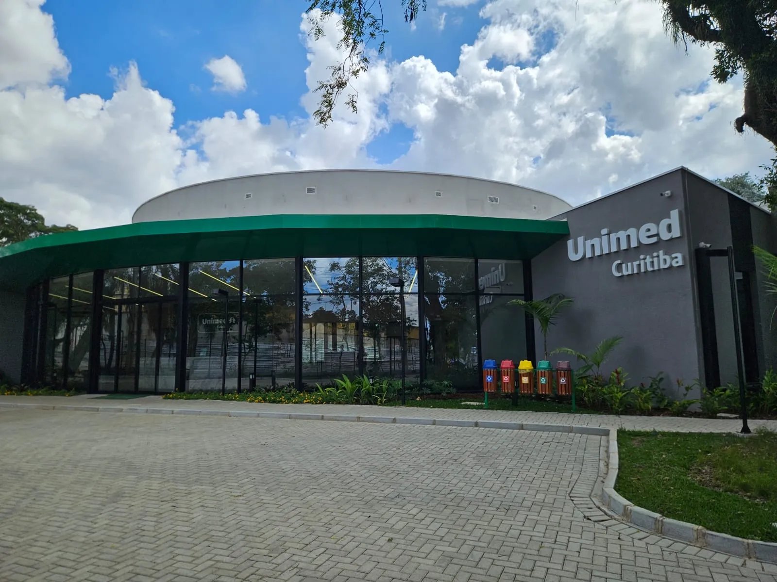 Unimed Curitiba fatura R$ 4 bilhões em 2025 e inaugura "mini cidade"