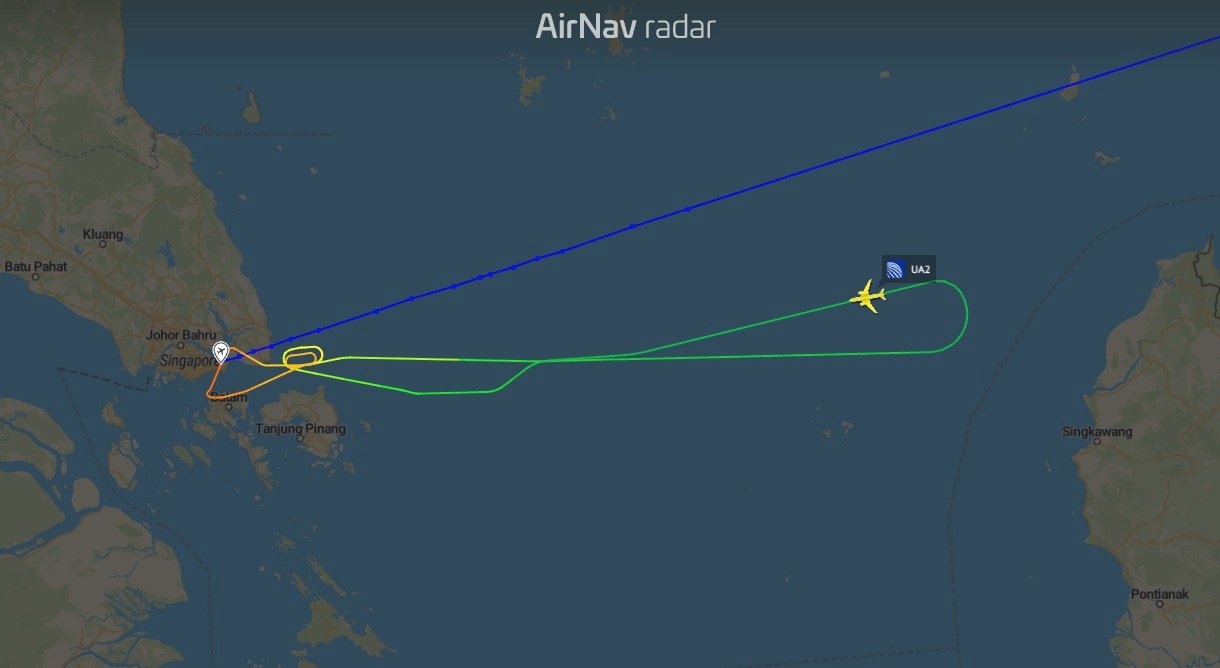 United Airlines Boeing 787 to San Francisco dumped fuel following emergency call