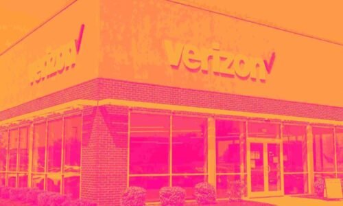 Verizon (VZ) Q1 Earnings Report Preview: What To Look For
