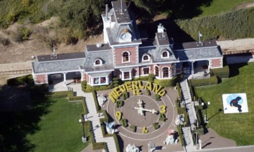 LOS OLIVOS, CA - NOVEMBER 18 : An aerial photo shows a Santa Barbara County Sheriff