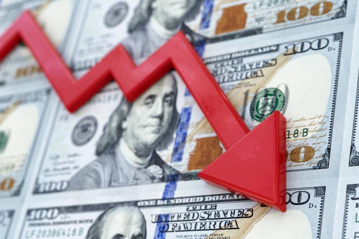 Why Charles Schwab Stock Slumped on Wednesday