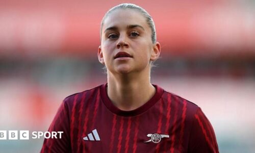 Women's Super League LIVE: Arsenal host Leicester in key game in hand on Man City